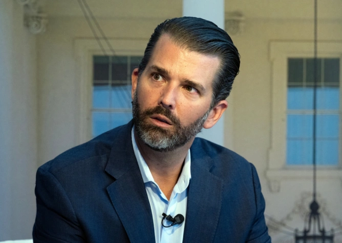 Donald Trump Jr. ajunge luni la București, în cadrul unui turneu în ...