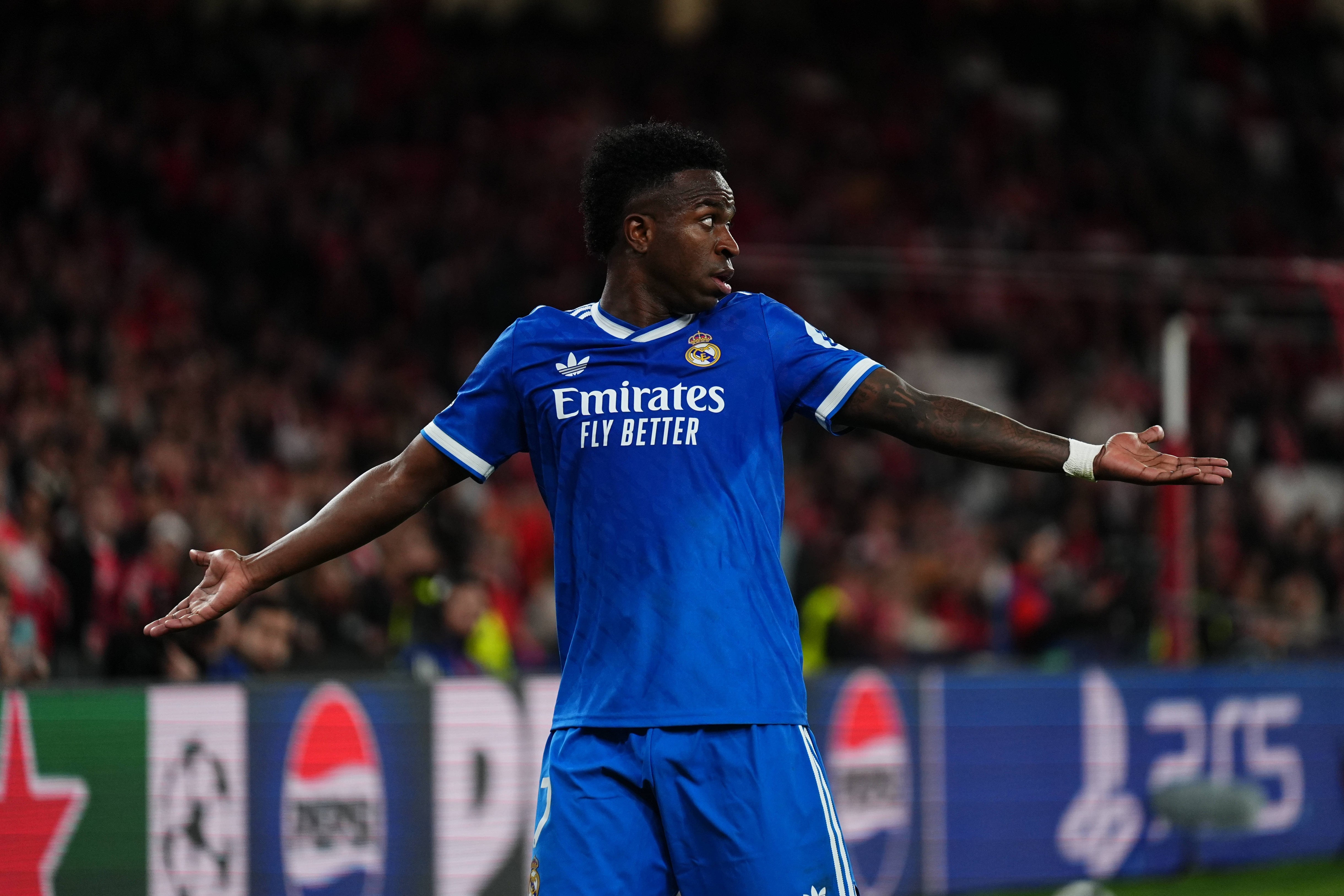 UEFAは、ベンフィカ対レアル・マドリードの試合で、ヴィニシウス