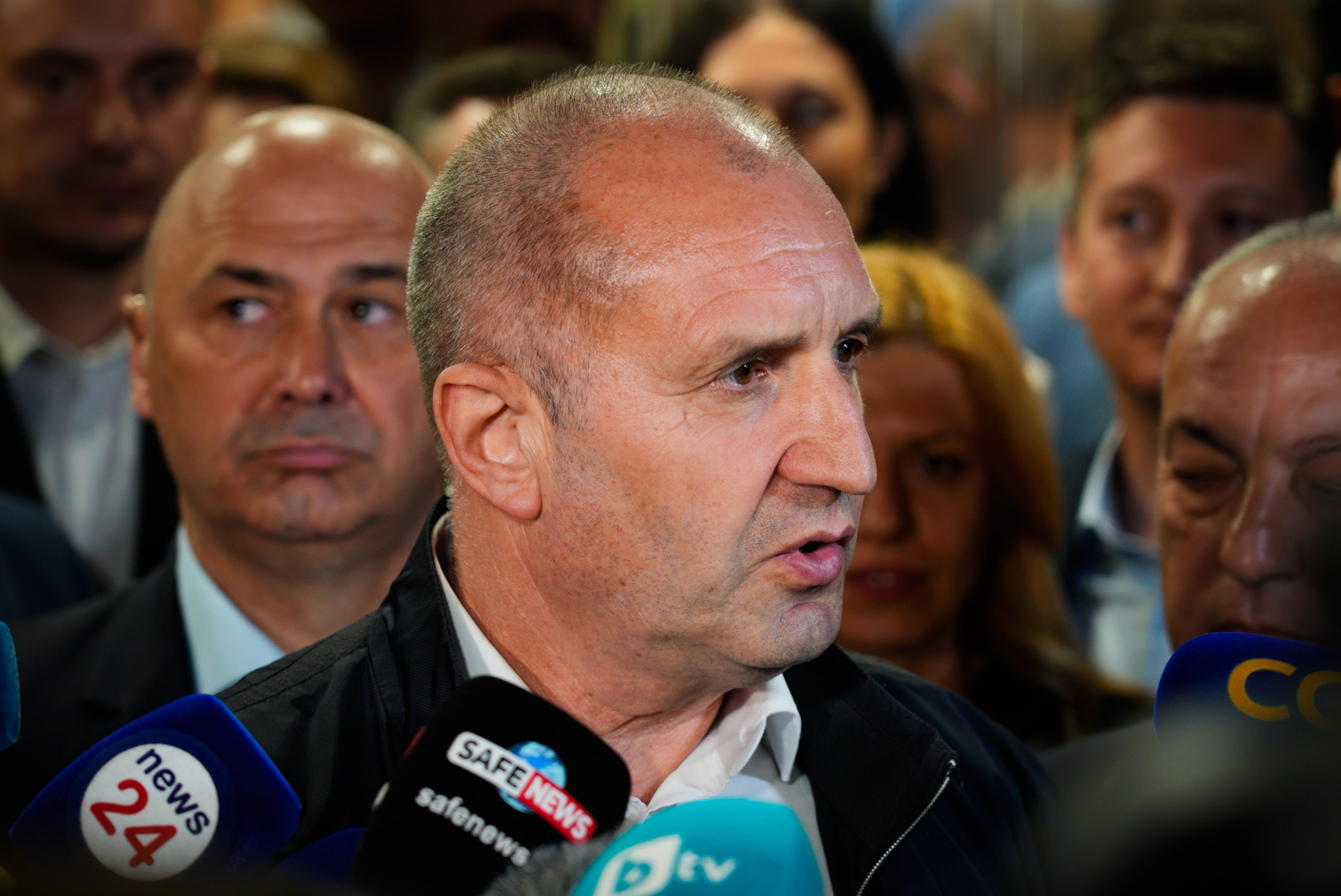 Partiq Rumen Radev SPECIAL Informat.ro / Rumen Radev, a NATO és a Kreml között: a tábornok ...